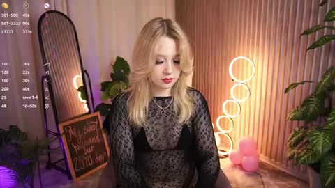  Laura  online show from March 8, 2026, 6:28 am