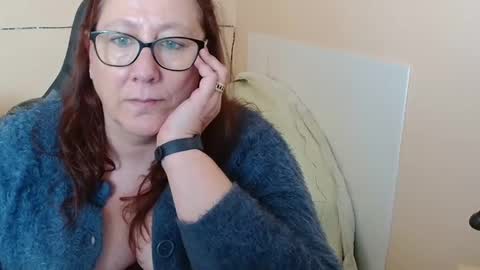 laureanne online show from February 4, 2025, 1:48 pm