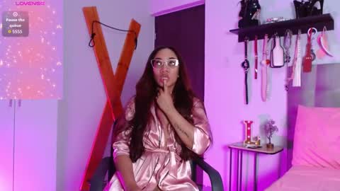 Snapshot of laureen_brown chatting on November 1, 2025, 8:00 pm Laura online show from November 1, 2025, 8:00 pm