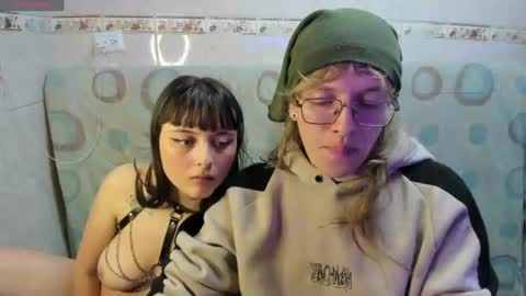 Laures666 online show from June 19, 2026, 10:08 am