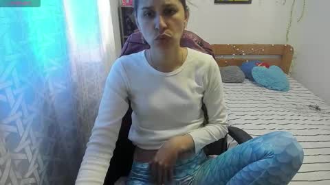 Snapshot of lauren_ashlee chatting on November 10, 2025, 1:32 pm Lauren Independent model online show from November 10, 2025, 1:32 pm