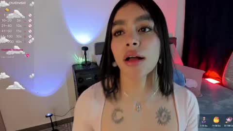 Snapshot of lauren_camila1 chatting on October 28, 2025, 2:26 am Lau online show from October 28, 2025, 2:26 am