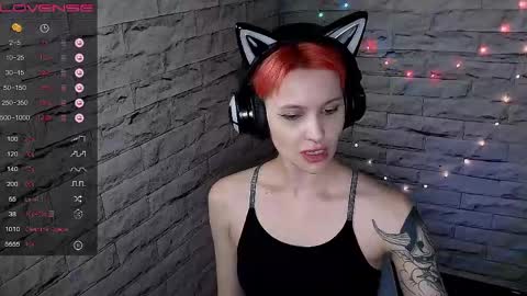 Snapshot of lauren_raquel chatting on May 7, 2026, 3:50 pm Eva online show from May 7, 2026, 3:50 pm