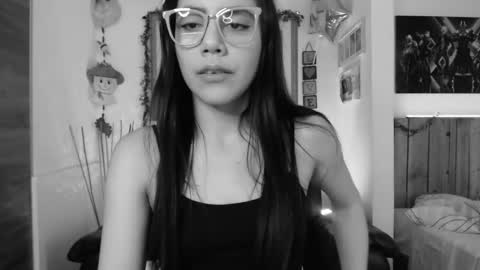 Snapshot of lauren_sweet7 chatting on December 8, 2024, 9:19 pm Lauren online show from December 8, 2024, 9:19 pm