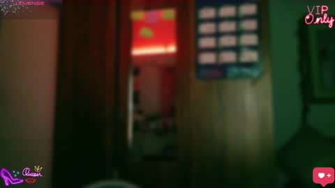 Lauren online show from March 29, 2026, 7:52 am