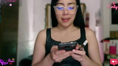 Lauren online show from April 10, 2026, 11:20 pm