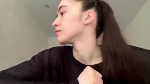 laurenadupuy online show from July 20, 2026, 1:24 pm