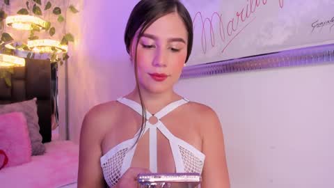 Snapshot of laurenblonde22 chatting on January 27, 2025, 2:57 pm Lauren Blonde online show from January 27, 2025, 2:57 pm