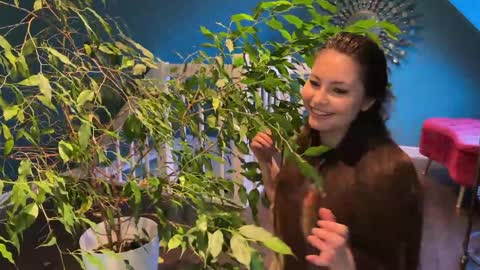 Lauren Brite online show from October 13, 2025, 3:23 pm