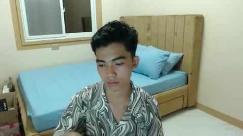 laurence_cuttieguyhere online show from April 2, 2026, 5:21 pm