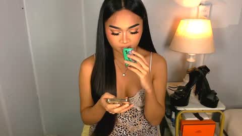 chloe3 online show from June 25, 2026, 5:17 pm