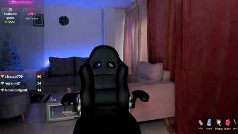 Snapshot of laurengill_ chatting on December 9, 2024, 10:41 pm Lauren online show from December 9, 2024, 10:41 pm