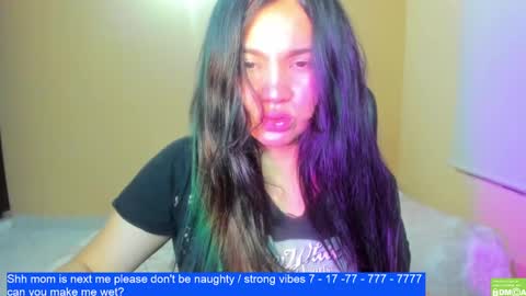 Snapshot of laurengirls1 chatting on December 6, 2024, 4:25 am onlyfan laureng7 - 7 laureng2 online show from December 6, 2024, 4:25 am