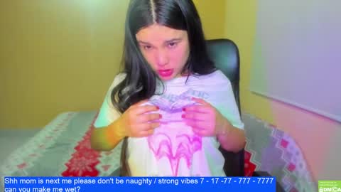 Snapshot of laurengirls1 chatting on December 28, 2024, 5:02 am onlyfan laureng7 - 7 laureng2 online show from December 28, 2024, 5:02 am