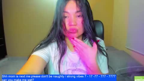 Snapshot of laurengirls1 chatting on January 3, 2025, 8:11 pm onlyfan laureng7 - 7 laureng2 online show from January 3, 2025, 8:11 pm