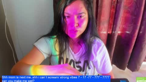 Snapshot of laurengirls1 chatting on February 19, 2025, 2:55 pm onlyfan laureng7 - 7 laureng2 online show from February 19, 2025, 2:55 pm