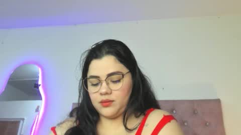 laurenlaine online show from February 4, 2026, 11:49 am