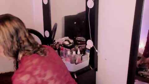 laurenn_111 online show from May 26, 2026, 1:01 am