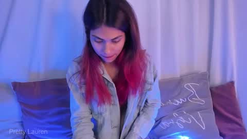 Snapshot of laurenn__1 chatting on November 4, 2025, 6:07 pm Lauren online show from November 4, 2025, 6:07 pm