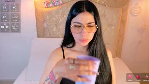 laurenn_smitth online show from December 20, 2025, 1:18 pm