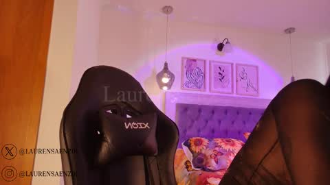 Lauren Saenz online show from January 10, 2026, 12:07 pm