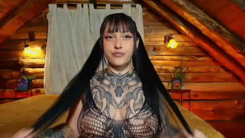 Lauren and Cristopher online show from April 18, 2026, 4:05 am