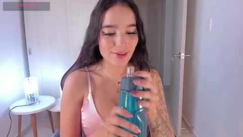 Snapshot of laurenturner_ chatting on February 21, 2025, 1:11 am Miss lauren online show from February 21, 2025, 1:11 am