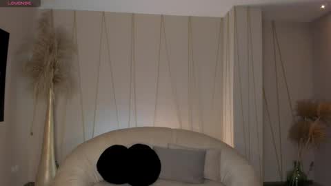 Snapshot of laurenturner_ chatting on September 17, 2025, 12:18 pm Miss lauren online show from September 17, 2025, 12:18 pm