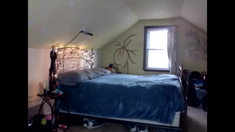 Lauren online show from January 15, 2025, 8:16 pm