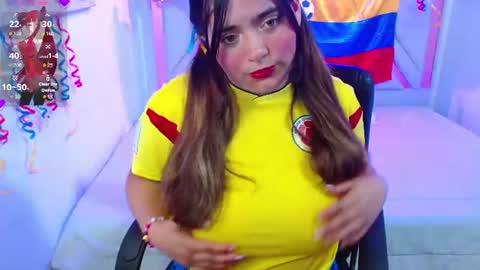 Snapshot of laurha_ chatting on June 12, 2026, 8:19 pm laura online show from June 12, 2026, 8:19 pm