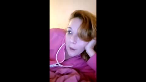 Snapshot of lauriehotxxx chatting on February 2, 2026, 9:46 pm lauriehotxxx online show from February 2, 2026, 9:46 pm