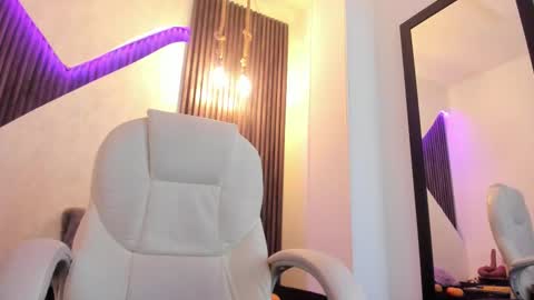 Snapshot of laurin_clauz chatting on February 10, 2025, 3:53 pm Lau online show from February 10, 2025, 3:53 pm
