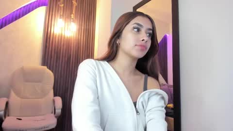 Snapshot of laurin_clauz chatting on March 9, 2025, 4:33 pm Lau online show from March 9, 2025, 4:33 pm