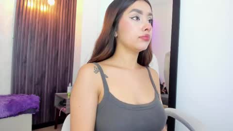 Snapshot of laurin_clauz chatting on September 8, 2025, 3:55 pm Lau online show from September 8, 2025, 3:55 pm