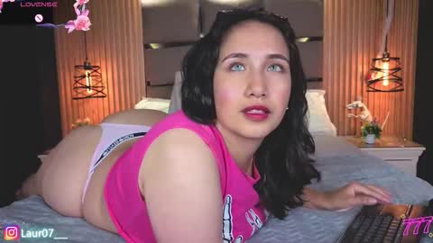 Lau Roberts online show from February 22, 2026, 7:45 pm