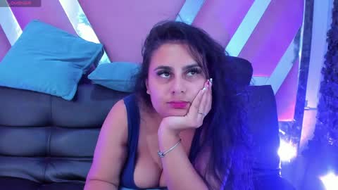  LaurynJeffers  online show from April 11, 2026, 6:01 pm