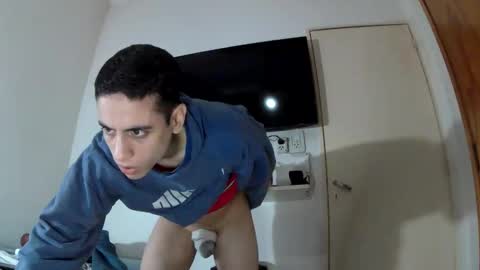 Snapshot of lauti_twink chatting on September 22, 2025, 6:59 am Lautaro online show from September 22, 2025, 6:59 am