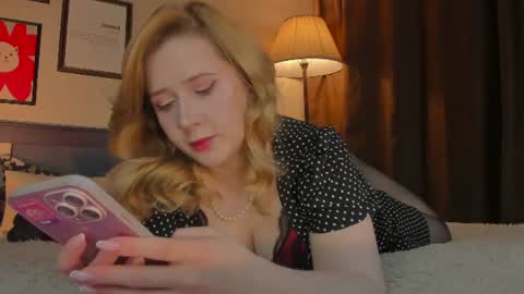 Lav online show from June 11, 2026, 4:54 am