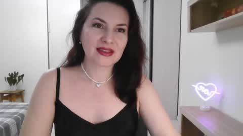 Diana  online show from December 13, 2024, 2:16 pm