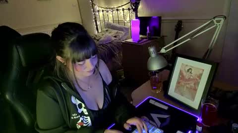 Lavenderrzz online show from November 25, 2025, 2:39 pm