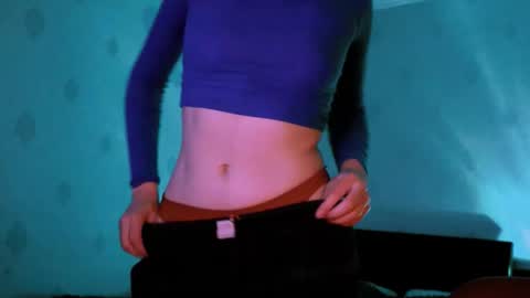 Snapshot of lavinda_lin chatting on October 27, 2025, 8:29 am Lavinda online show from October 27, 2025, 8:29 am