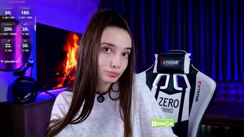 Snapshot of laxyflaxy chatting on October 1, 2025, 2:06 am Anna online show from October 1, 2025, 2:06 am