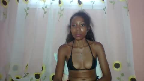 layannek online show from March 22, 2026, 3:54 am