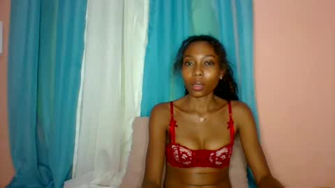 Snapshot of layannek chatting on June 24, 2026, 5:34 pm layannek online show from June 24, 2026, 5:34 pm