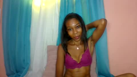 Snapshot of layannek chatting on July 10, 2026, 7:34 am layannek online show from July 10, 2026, 7:34 am