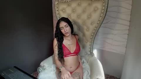 Snapshot of layla_707 chatting on February 4, 2026, 8:36 pm Layla online show from February 4, 2026, 8:36 pm