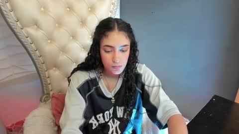 Layla online show from March 7, 2026, 6:38 pm