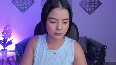 Layla Breezee online show from March 22, 2026, 9:23 am