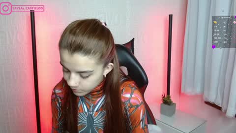 Layla online show from December 20, 2024, 2:16 pm