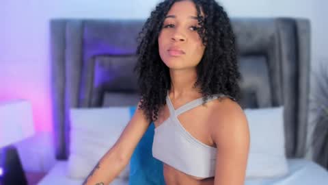 layla_clarke online show from March 5, 2025, 3:29 am